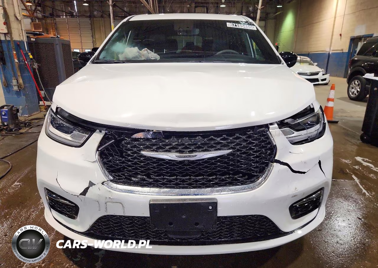 2026 Chrysler Pacifica Select VIN:2C4RC1BG2TR204341 - 5