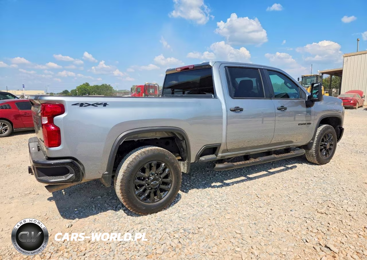 2026 Chevrolet Silverado K2500 Custom VIN:2GC4KME7XT1130739 - 3