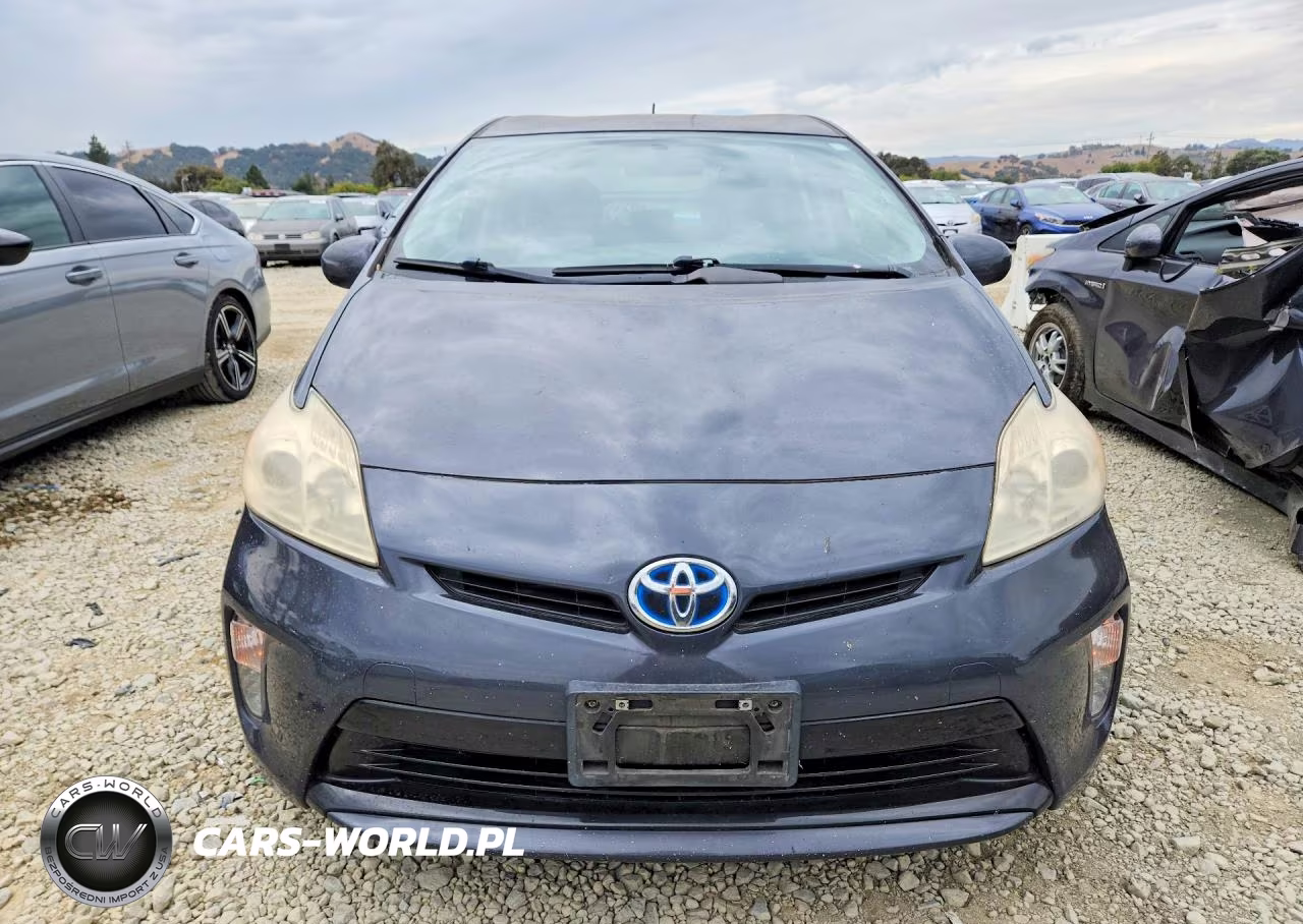 2013 Toyota Prius Two VIN:JTDKN3DU8D5564514 - 5