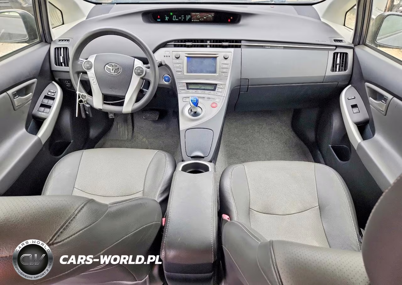 2013 Toyota Prius Two VIN:JTDKN3DU8D5564514 - 8