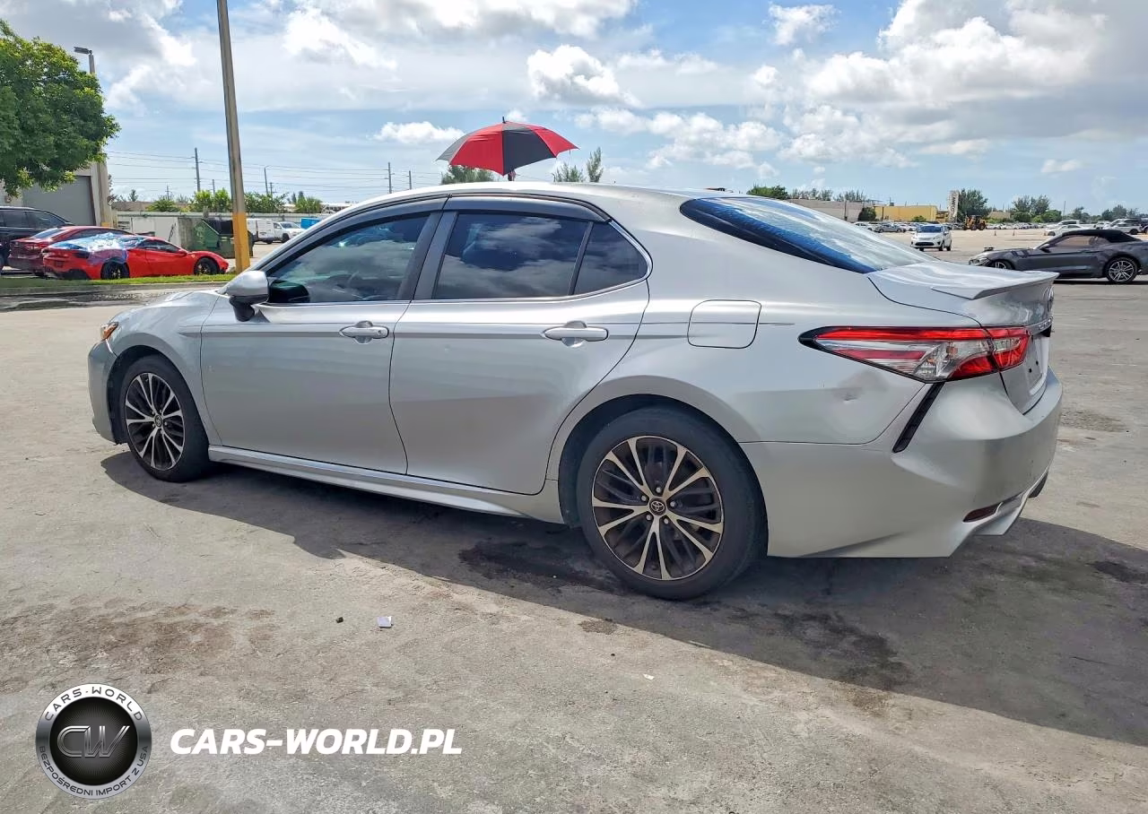 2018 Toyota Camry Se VIN:4T1B11HK6JU117900 - 2