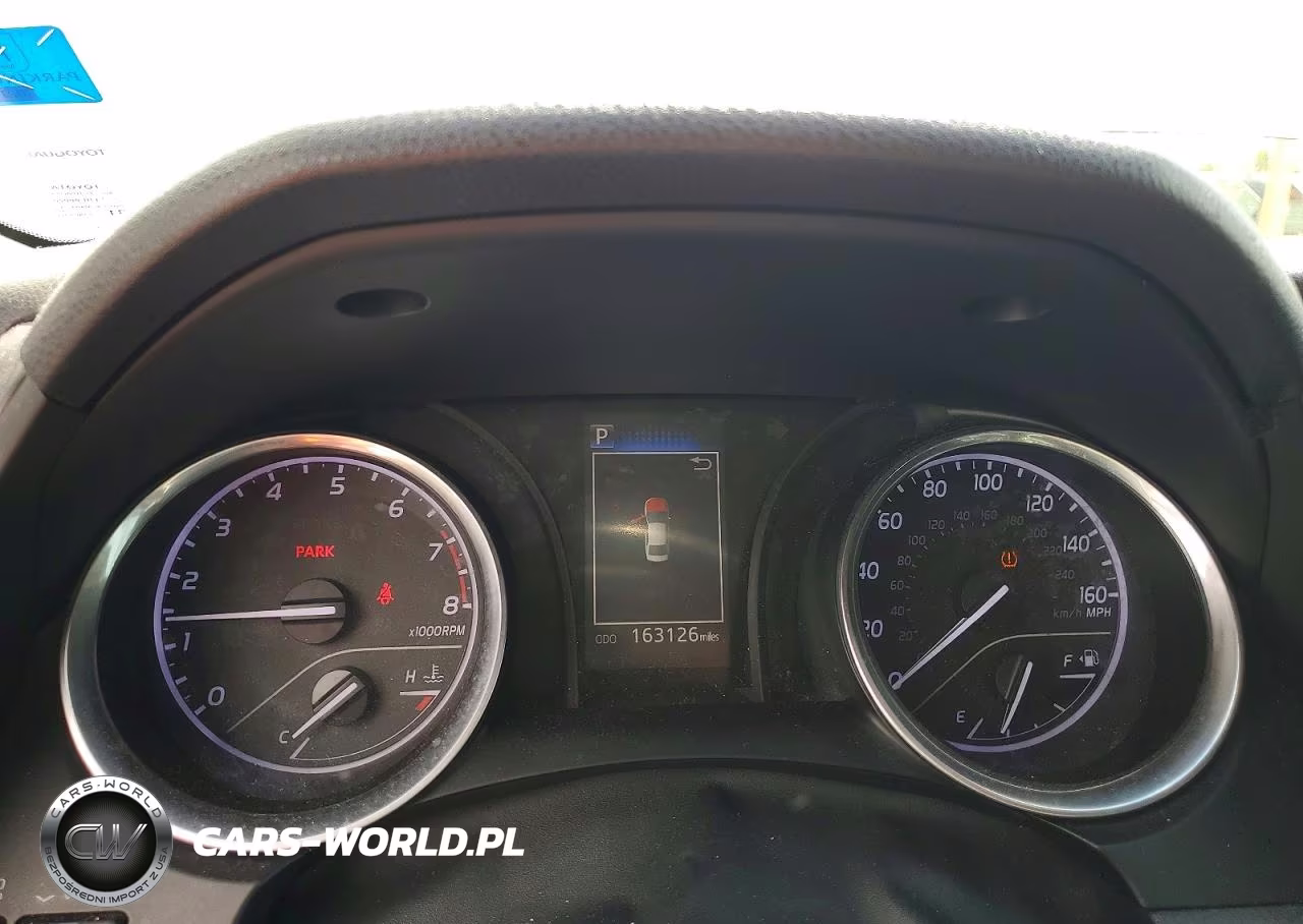 2018 Toyota Camry Se VIN:4T1B11HK6JU117900 - 9