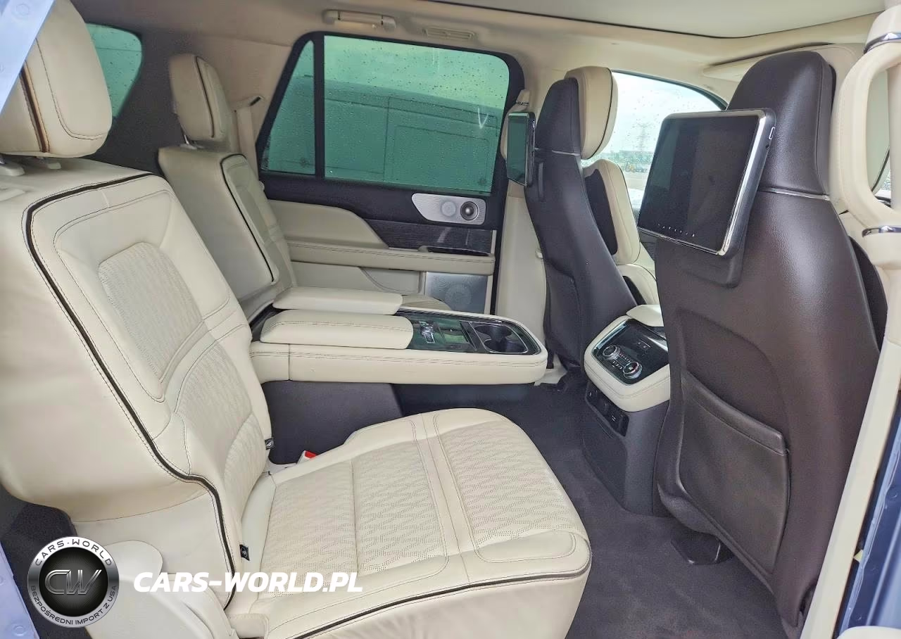 2019 Lincoln Navigator L Black Label VIN:5LMJJ3TT3KEL00493 - 10