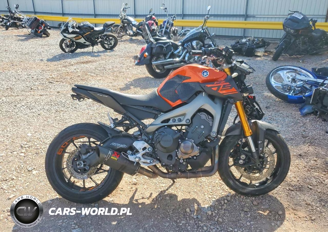 2014 Yamaha Fz09 – zdjęcie 1 z 9