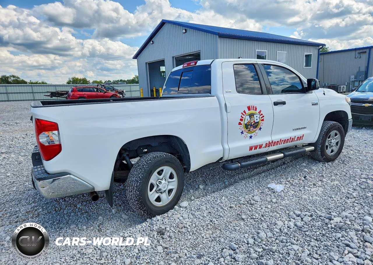 2019 Toyota Tundra Sr5 VIN:5TFUW5F10KX820635 - 3