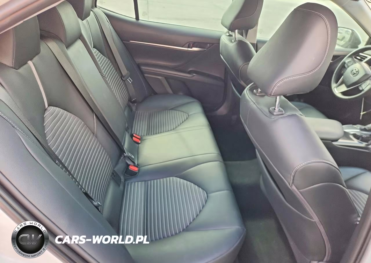2018 Toyota Camry Se VIN:4T1B11HK8JU148971 - 10