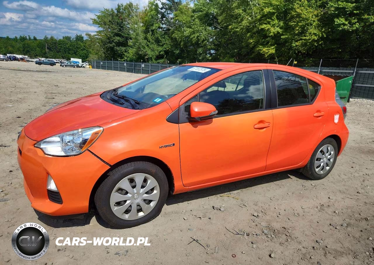 2014 Toyota Prius C Two