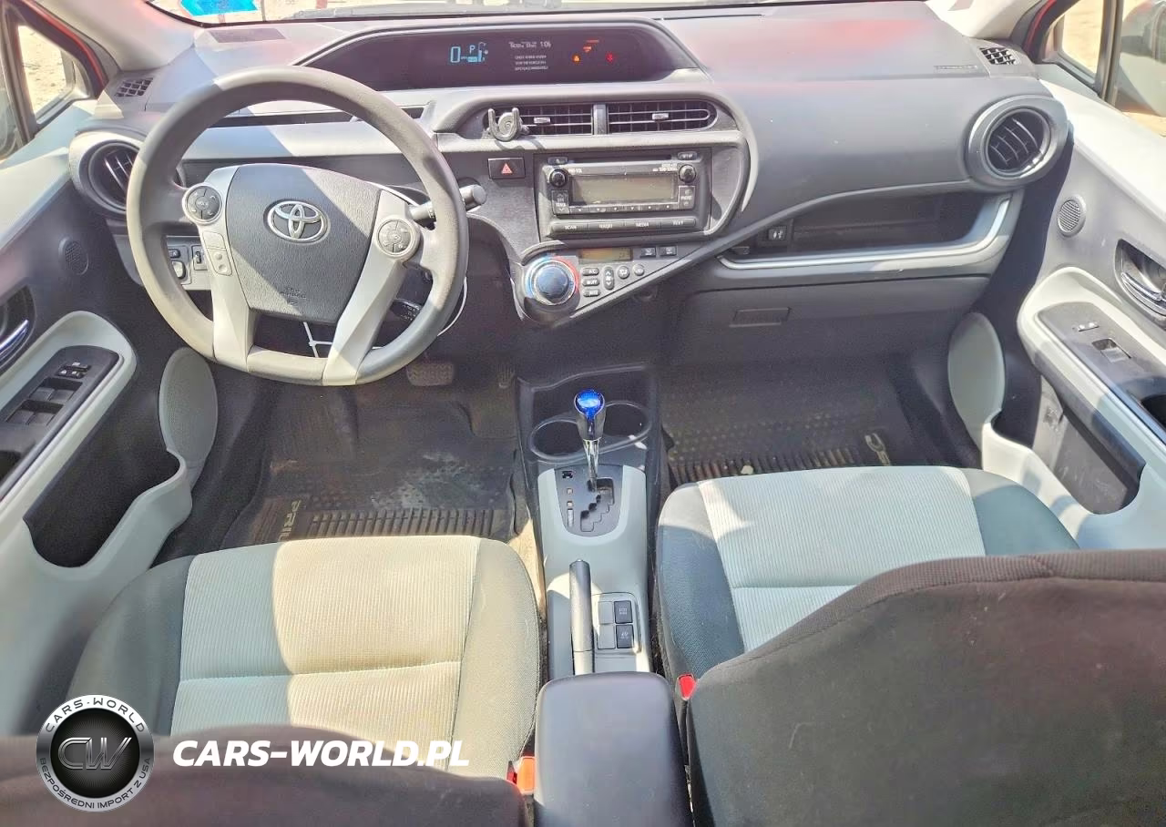 2014 Toyota Prius C Two VIN:JTDKDTB33E1085987 - 8