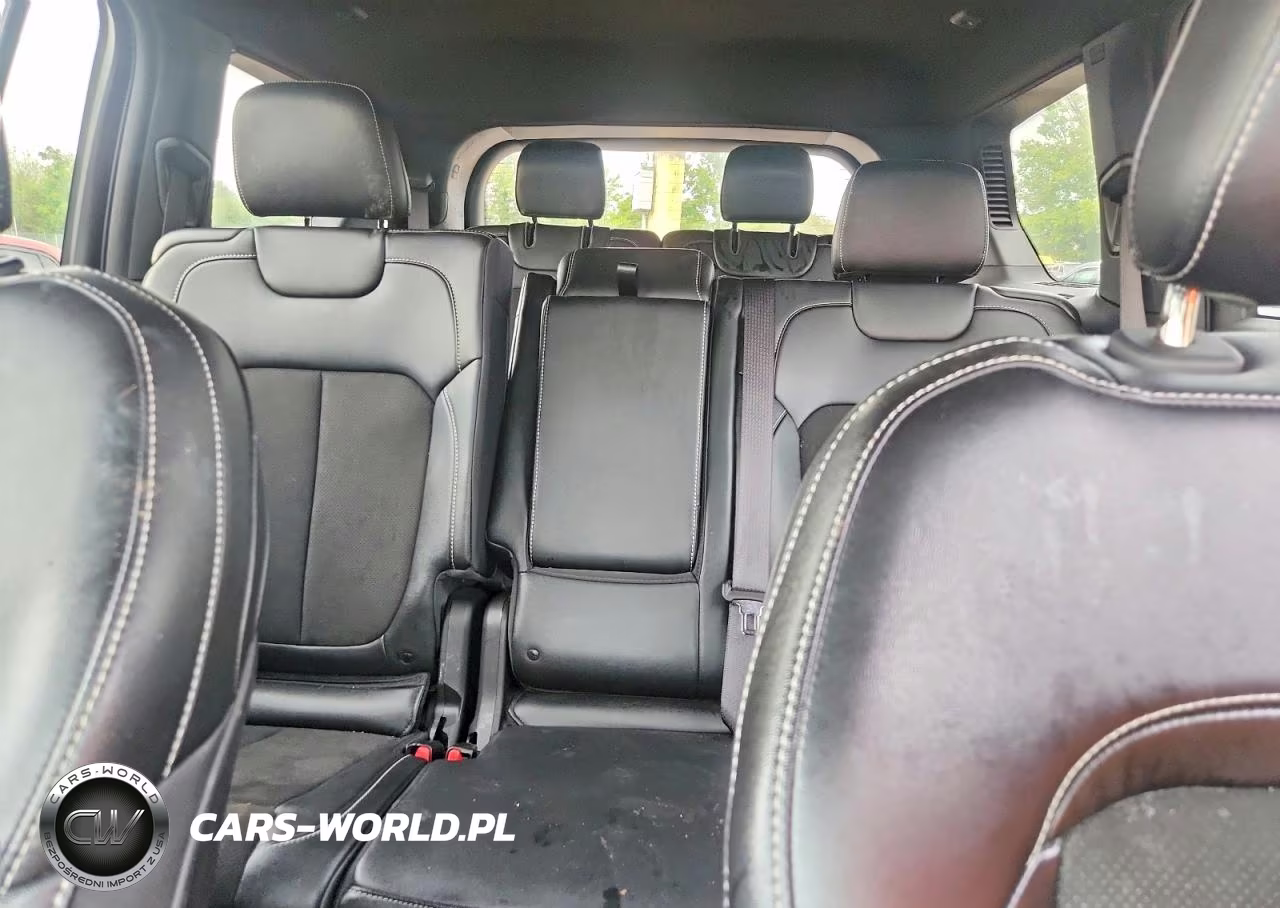 2024 Jeep Grand Cherokee L Laredo VIN:1C4RJKAGXR8528395 - 10