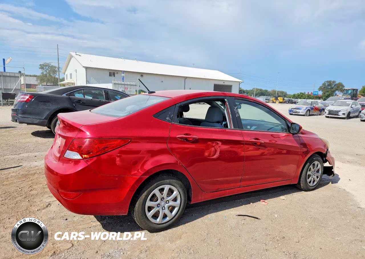 2013 Hyundai Accent Gls VIN:KMHCT4AE7DU494812 - 3