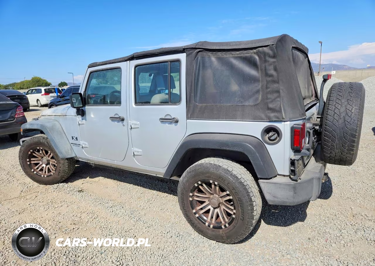 2009 Jeep Wrangler Unlimited X VIN:1J4GB39189L745252 - 2