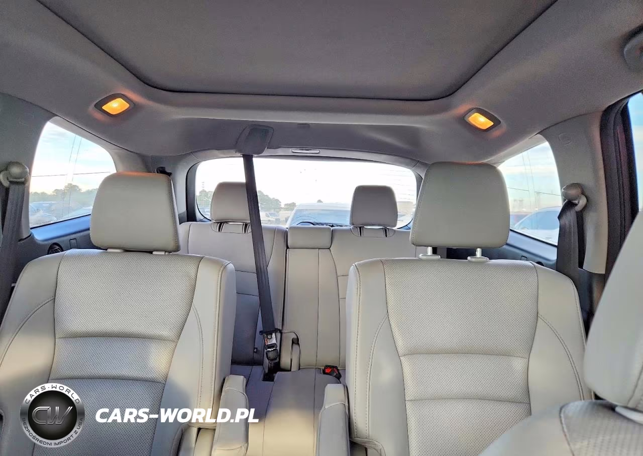 2017 Honda Pilot Elite VIN:5FNYF6H03HB067780 - 10