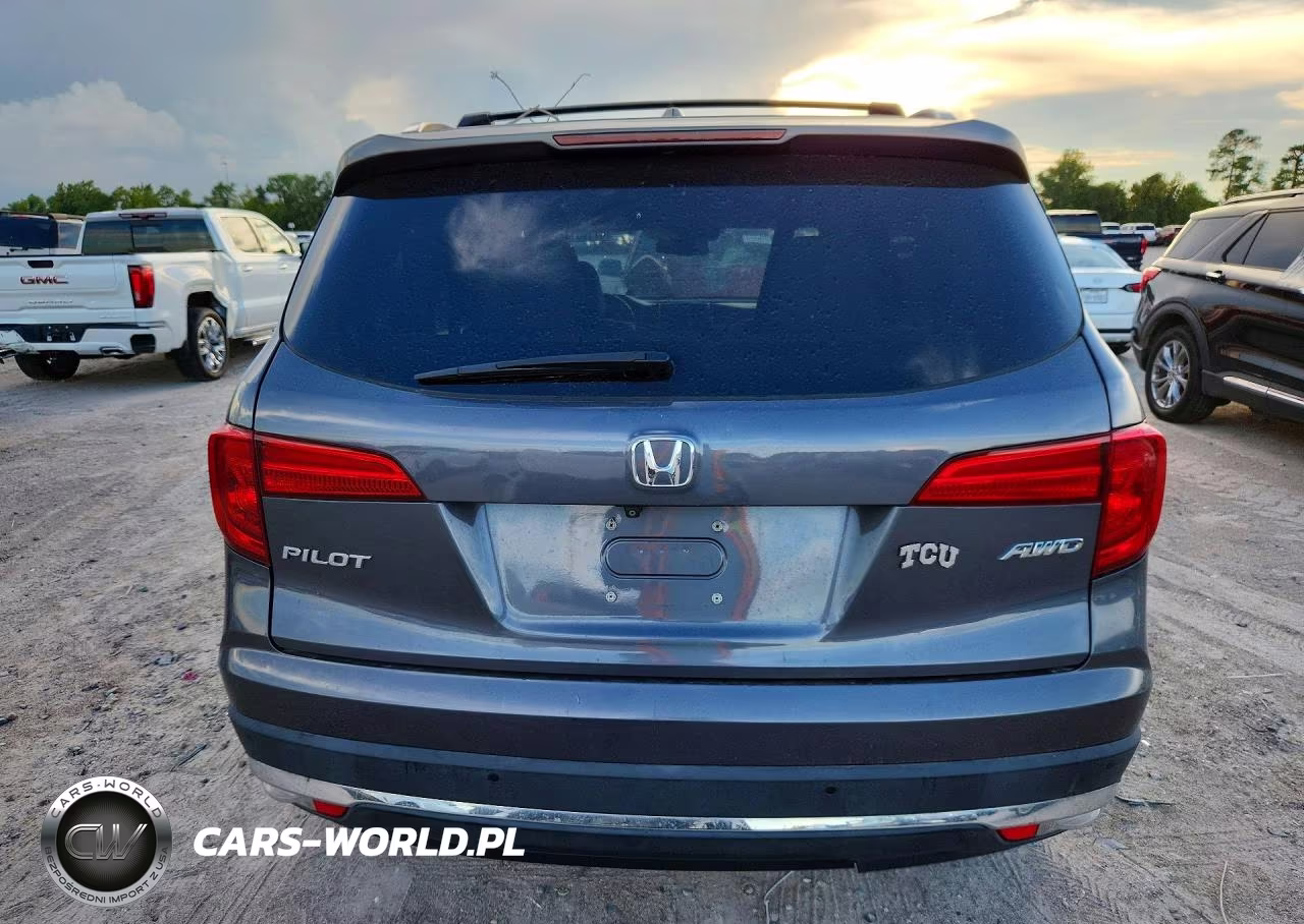 2017 Honda Pilot Elite VIN:5FNYF6H03HB067780 - 6