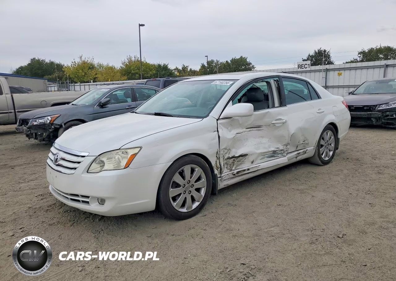 2005 Toyota Avalon Xls