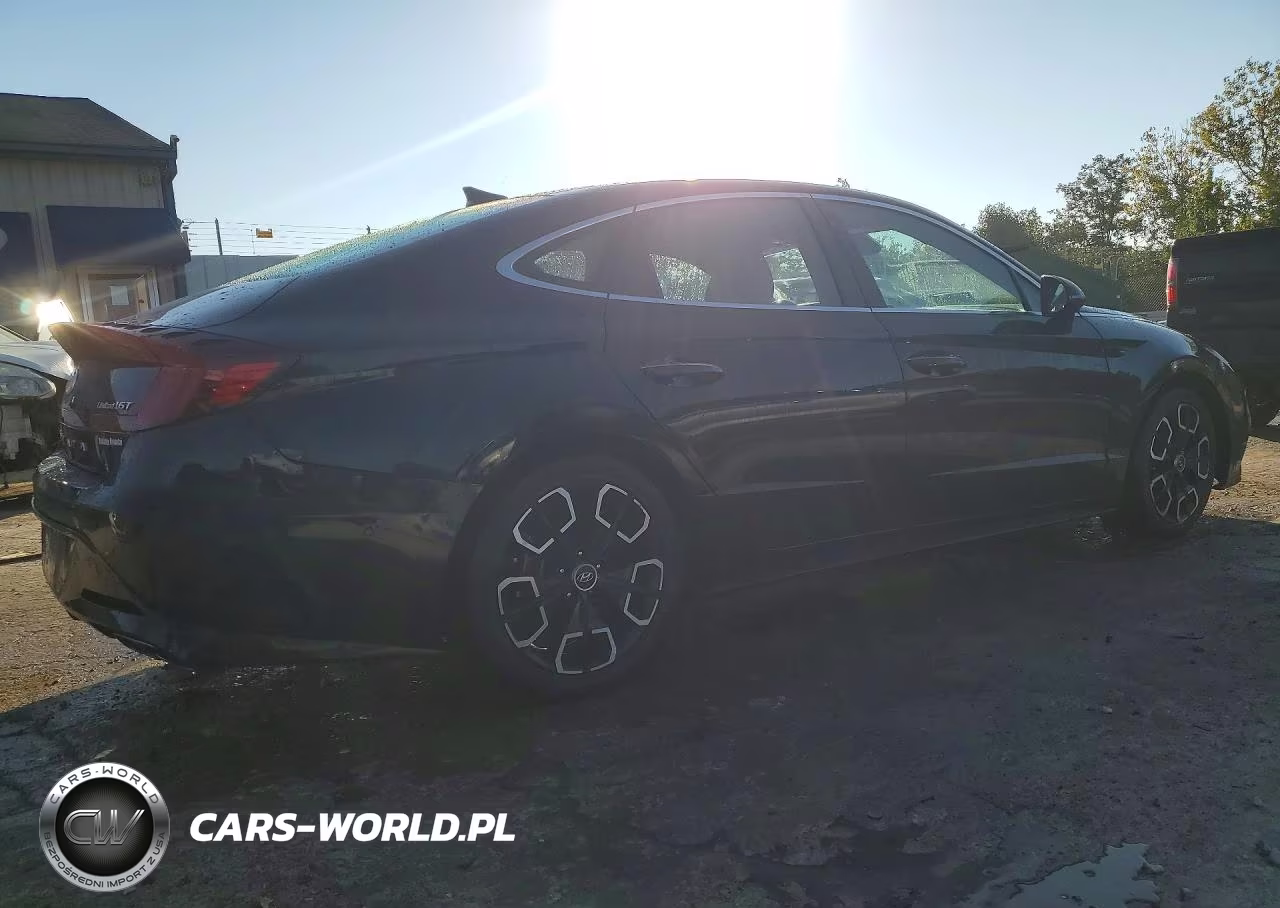2021 Hyundai Sonata Limited VIN:KMHL34J26MA156650 - 3
