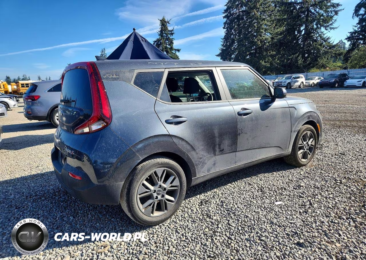 2021 Kia Soul S VIN:KNDJ23AU6M7795733 - 3