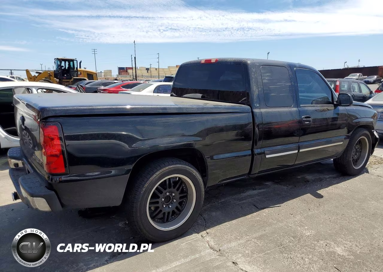 2004 Chevrolet Silverado C1500 VIN:2GCEC19T041225707 - 3