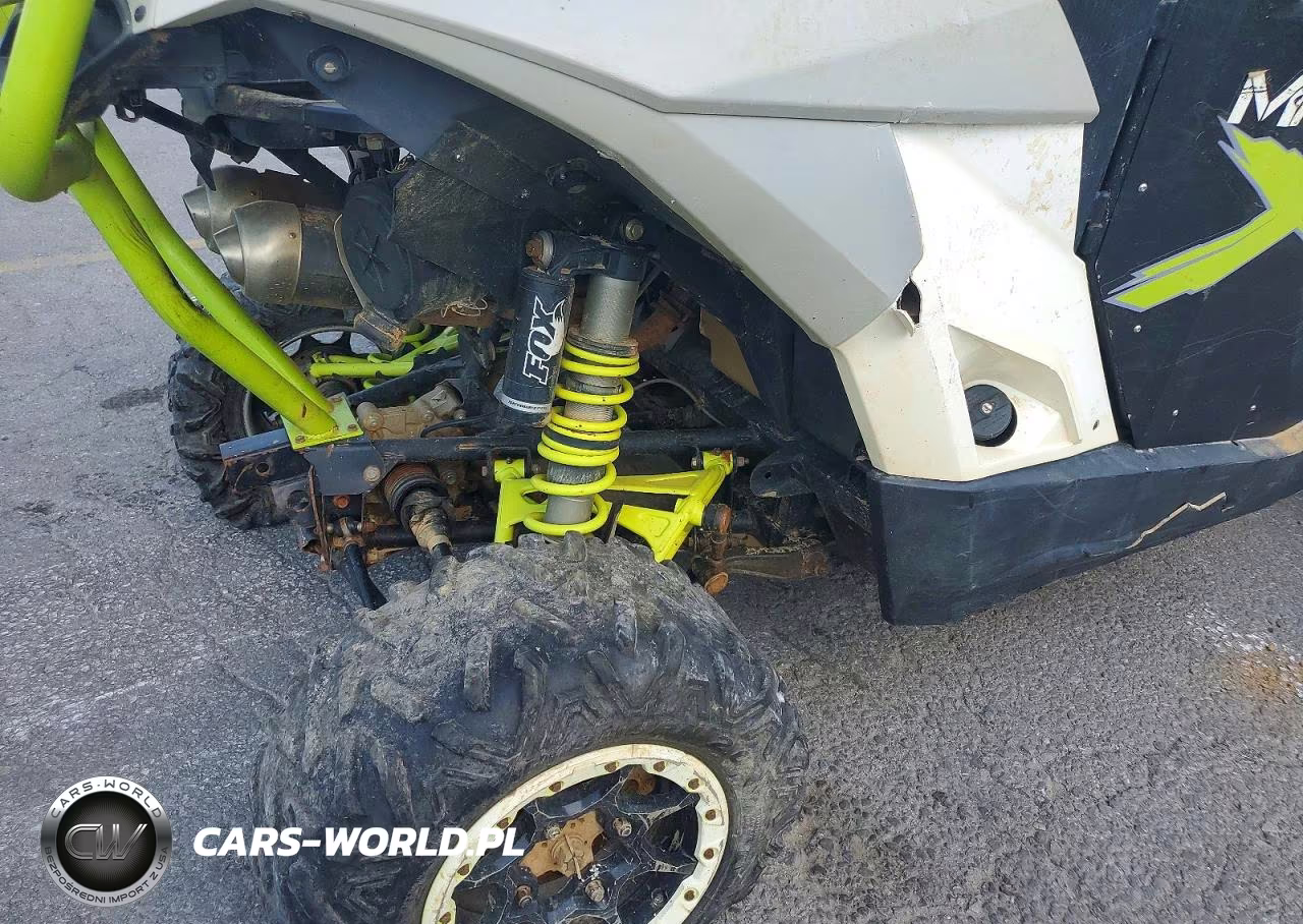 2015 Can-Am Maverick Utility Vehicle VIN:3JBPDAR2XFJ003639 - 10