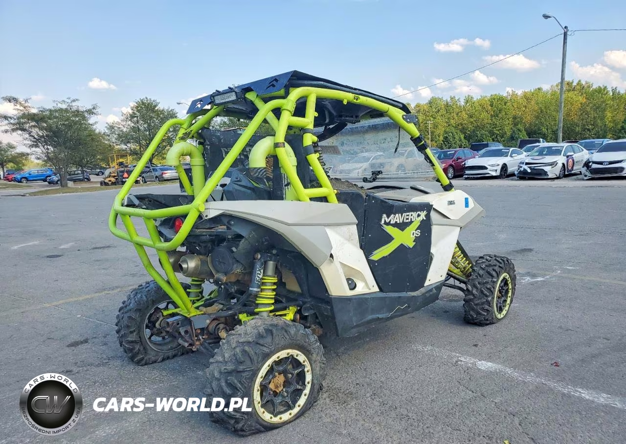 2015 Can-Am Maverick Utility Vehicle VIN:3JBPDAR2XFJ003639 - 4