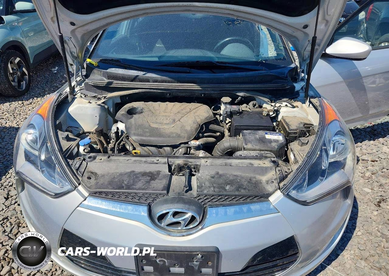 2017 Hyundai Veloster Value Edition VIN:KMHTC6ADXHU316658 - 11