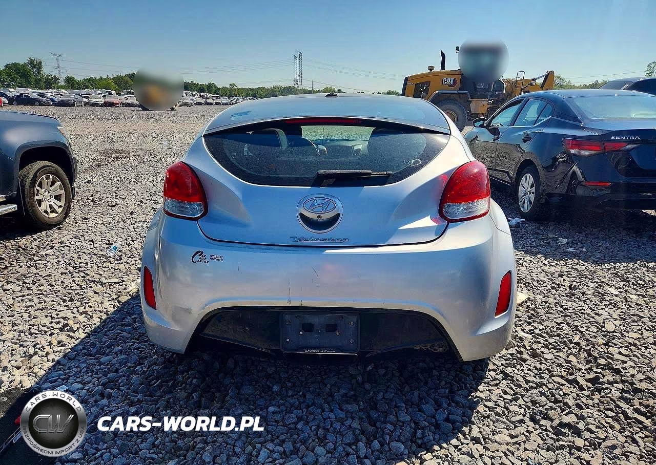 2017 Hyundai Veloster Value Edition VIN:KMHTC6ADXHU316658 - 6