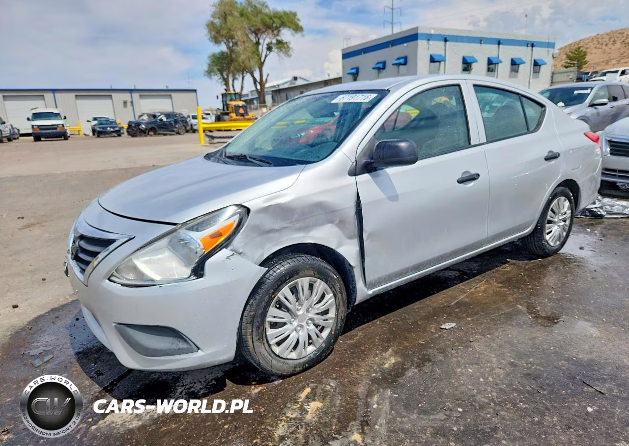 2015 Nissan Versa 1.6 S VIN:3N1CN7AP0FL801724 - 1