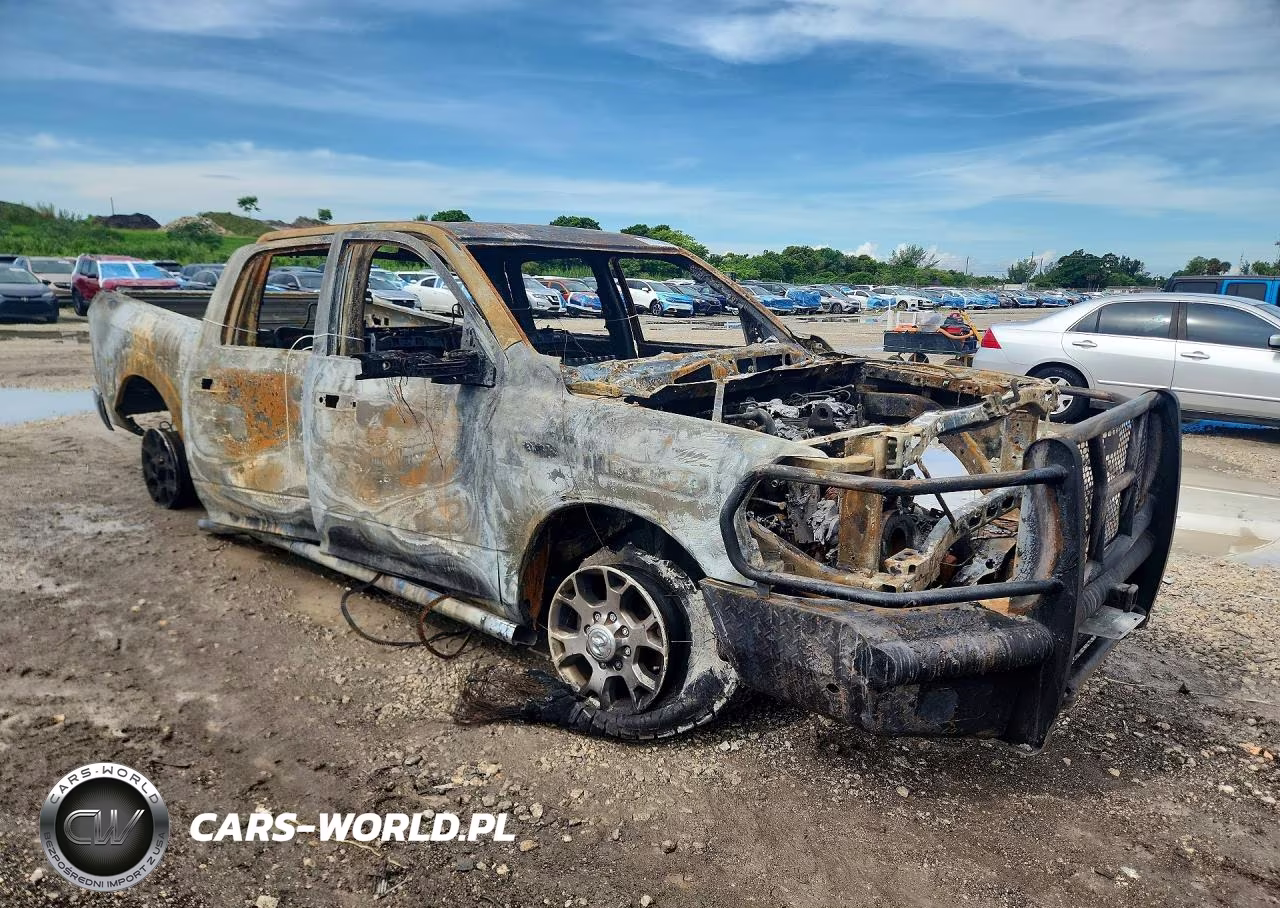 2024 Ram 2500 Tradesman VIN:3C6UR5CL2RG249944 - 4