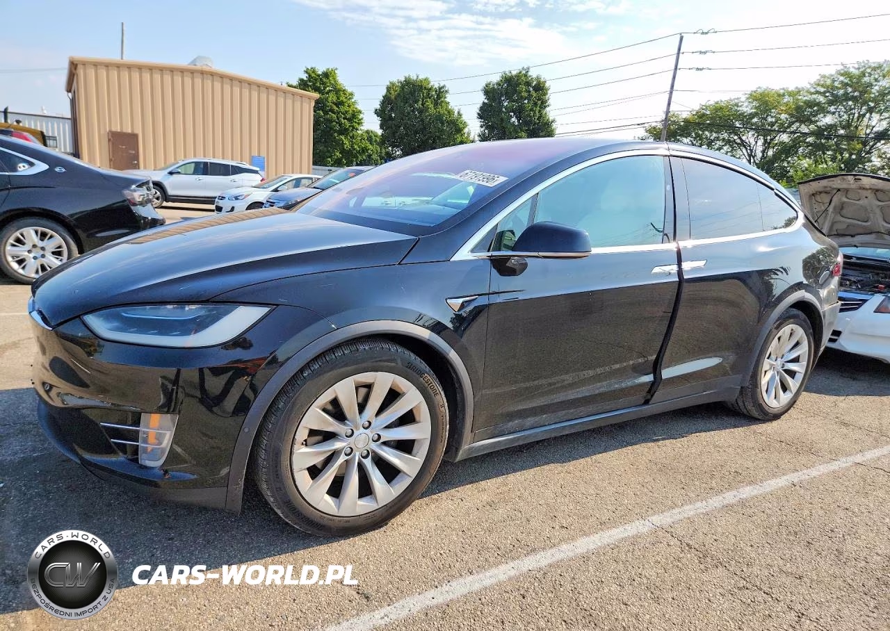 2017 Tesla Model X VIN:5YJXCAE24HF050290 - 1