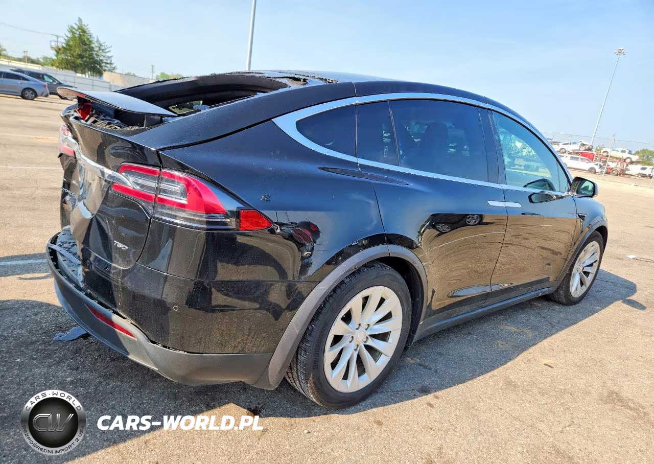 2017 Tesla Model X VIN:5YJXCAE24HF050290 - 3