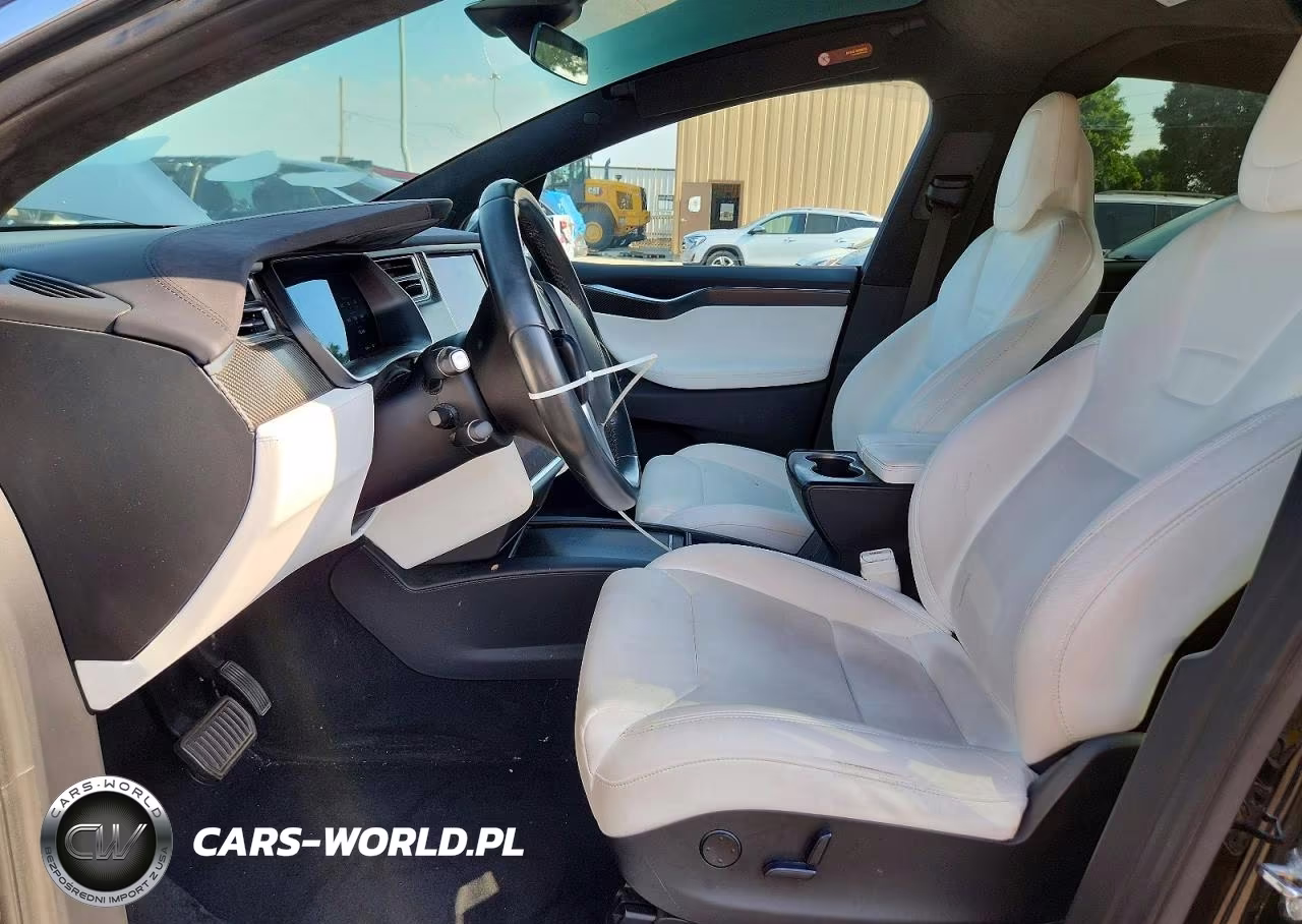 2017 Tesla Model X VIN:5YJXCAE24HF050290 - 7