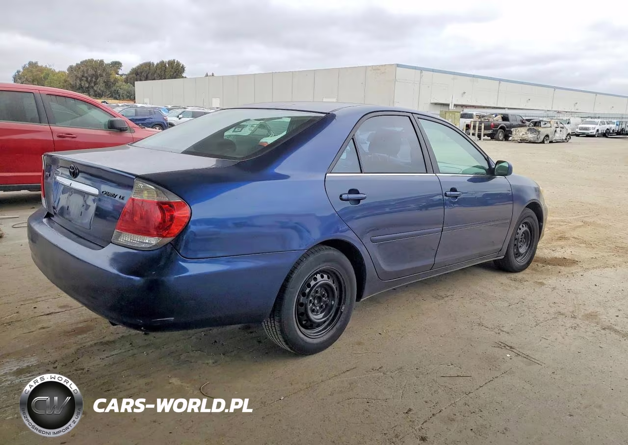 2005 Toyota Camry Le VIN:4T1BE30K65U013571 - 3