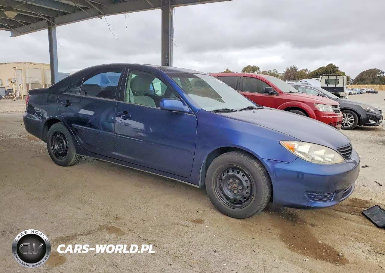 2005 Toyota Camry Le VIN:4T1BE30K65U013571 - 4
