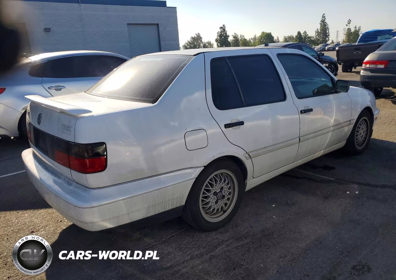 1996 Volkswagen Jetta Trek VIN:3VWWB81HXTM117865 - 3