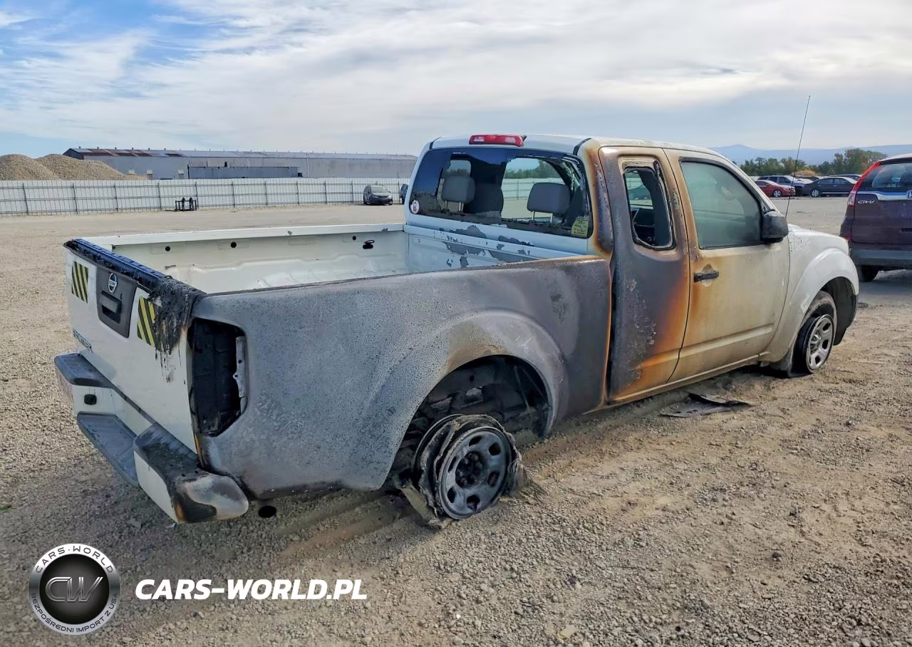 2018 Nissan Frontier S VIN:1N6BD0CTXJN745522 - 3