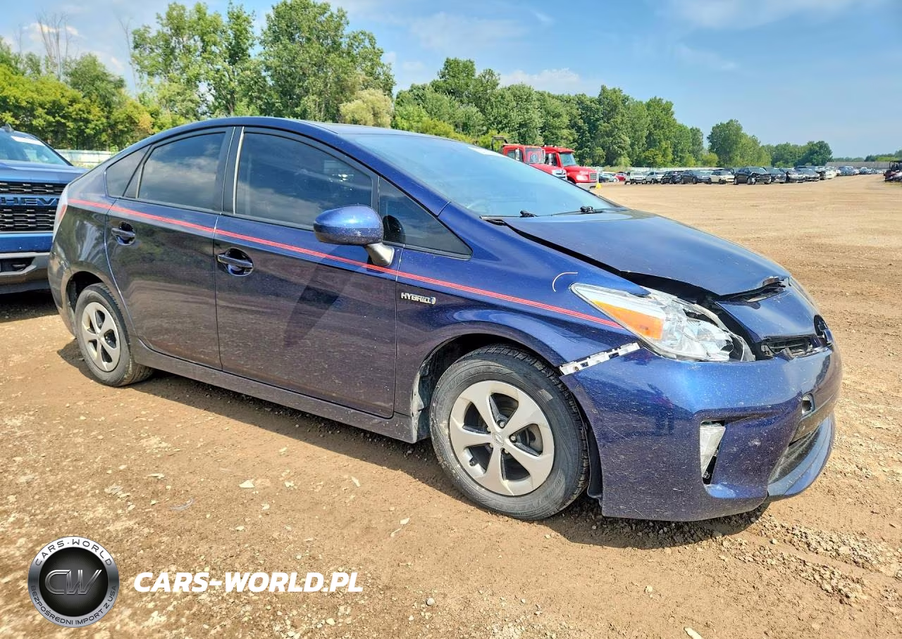 2014 Toyota Prius VIN:JTDKN3DU8E0370127 - 4