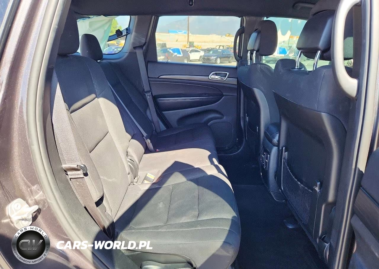2019 Jeep Grand Cherokee Laredo VIN:1C4RJEAG2KC543638 - 11