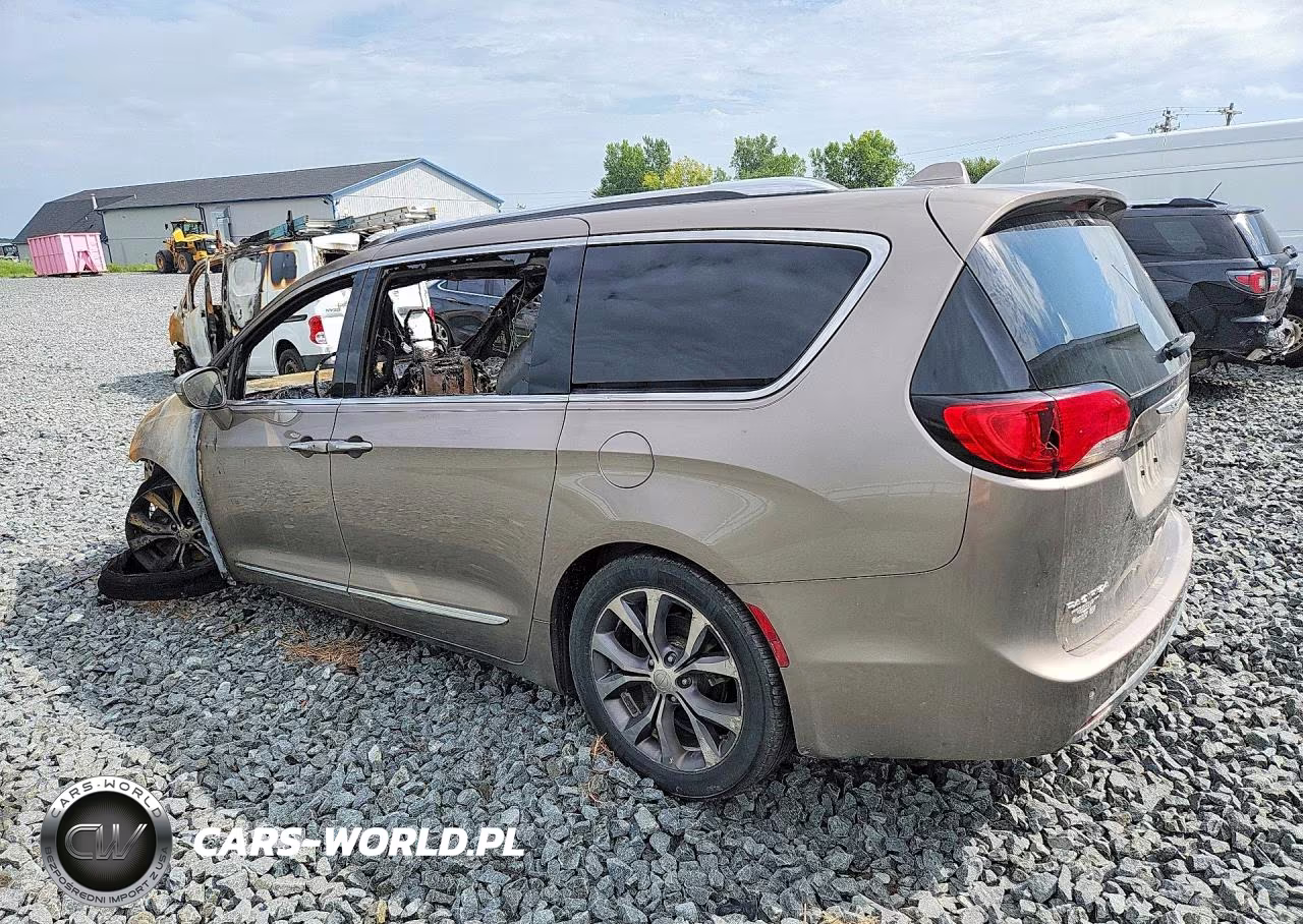 2018 Chrysler Pacifica Limited VIN:2C4RC1GG2JR104326 - 2