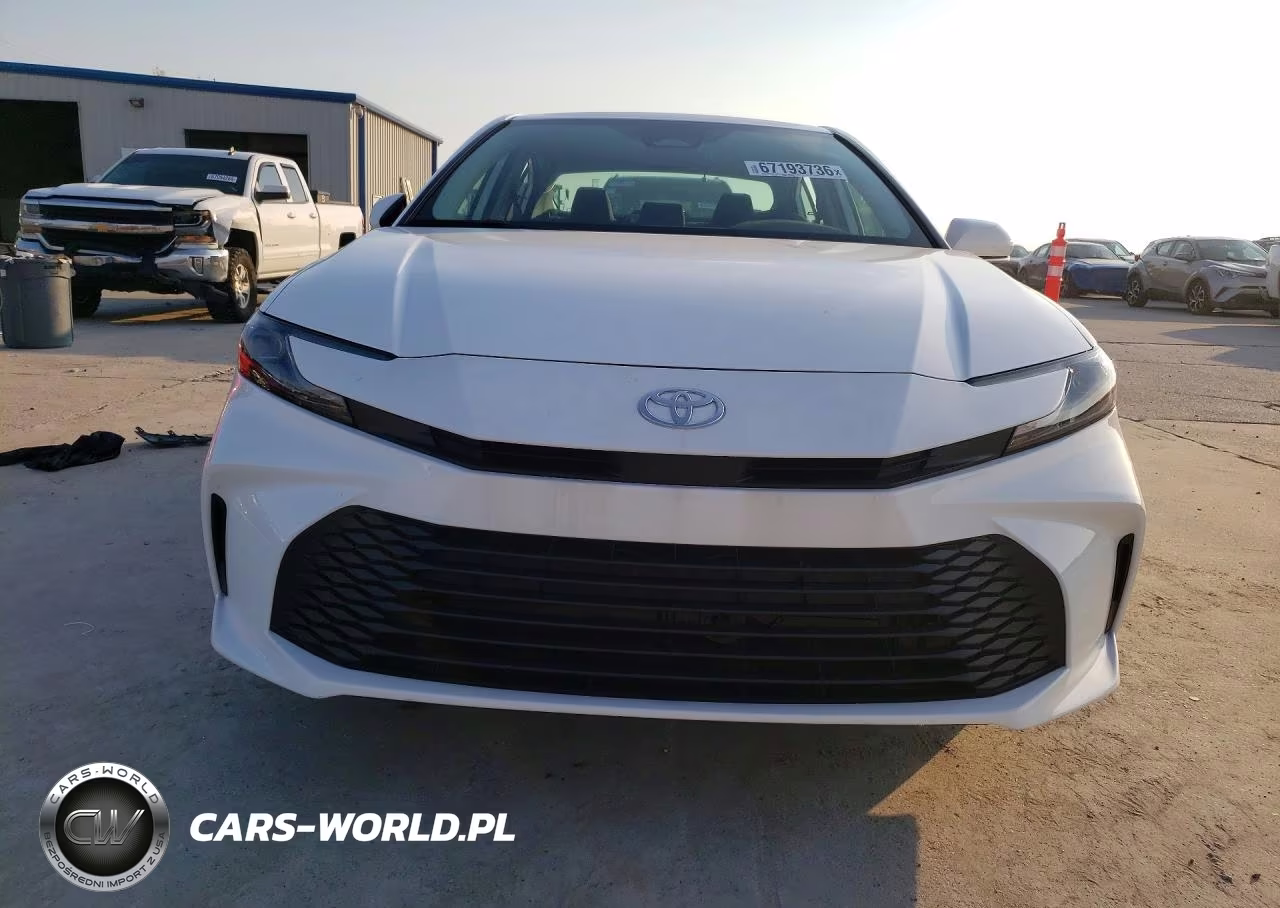 2026 Toyota Camry Le VIN:4T1DAACKXTU753559 - 5