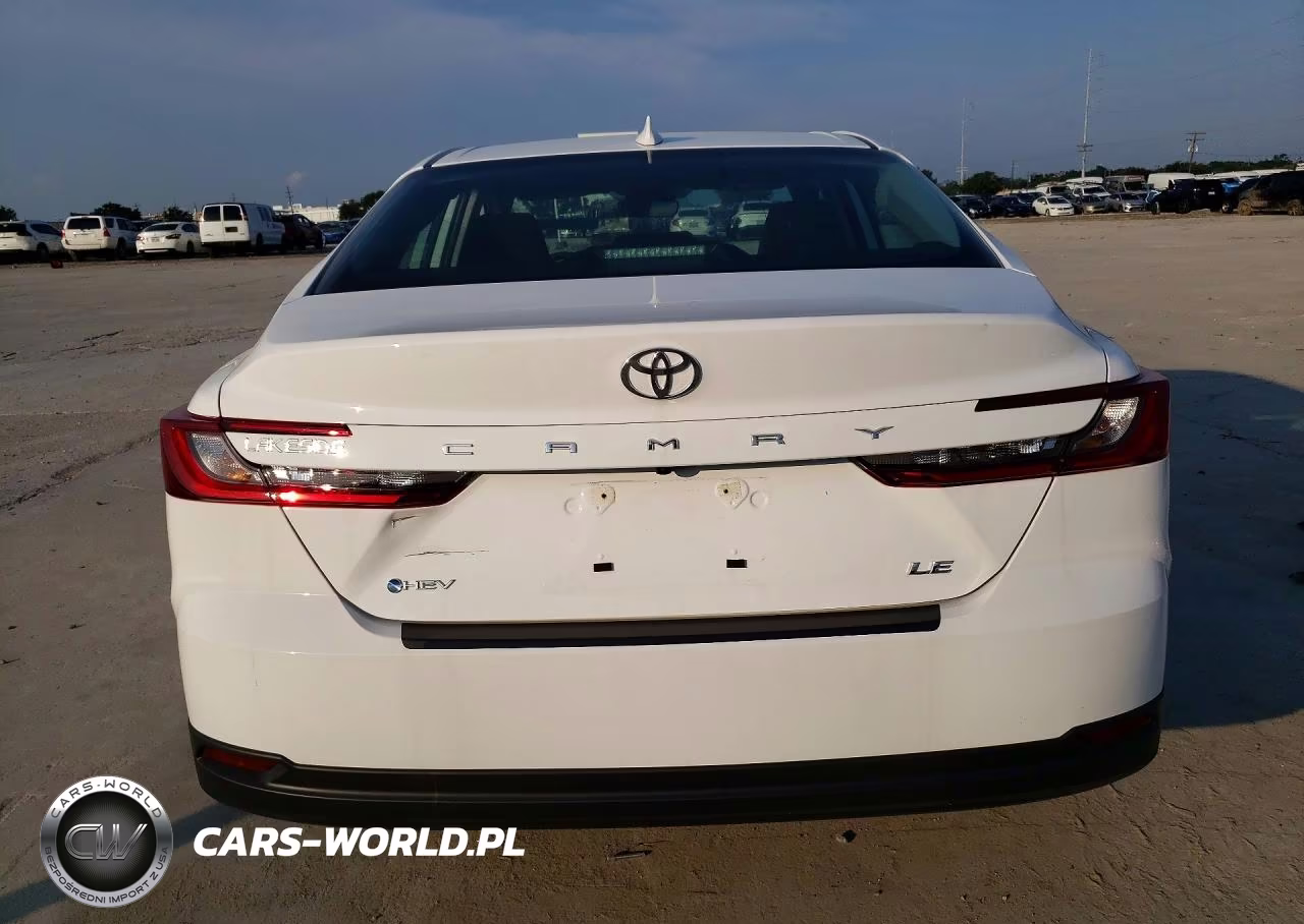 2026 Toyota Camry Le VIN:4T1DAACKXTU753559 - 6