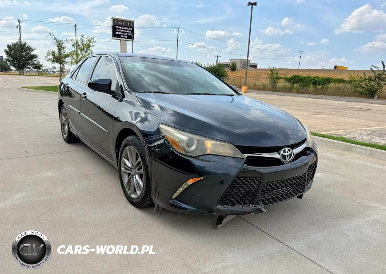 2017 Toyota Camry Le – zdjęcie 1 z 10