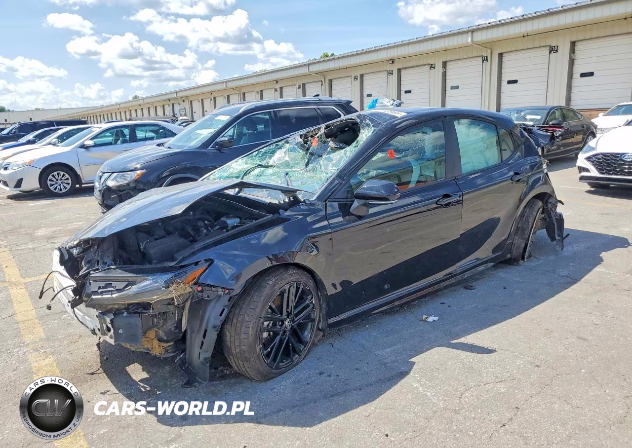 2025 Toyota Camry Se – zdjęcie 1 z 12