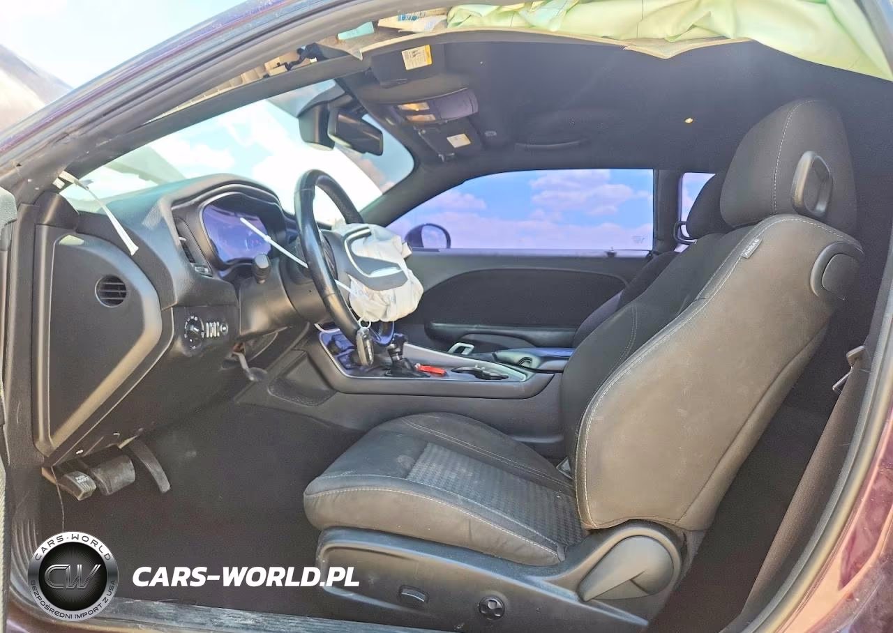 2021 Dodge Challenger Sxt VIN:2C3CDZAG9MH596541 - 7