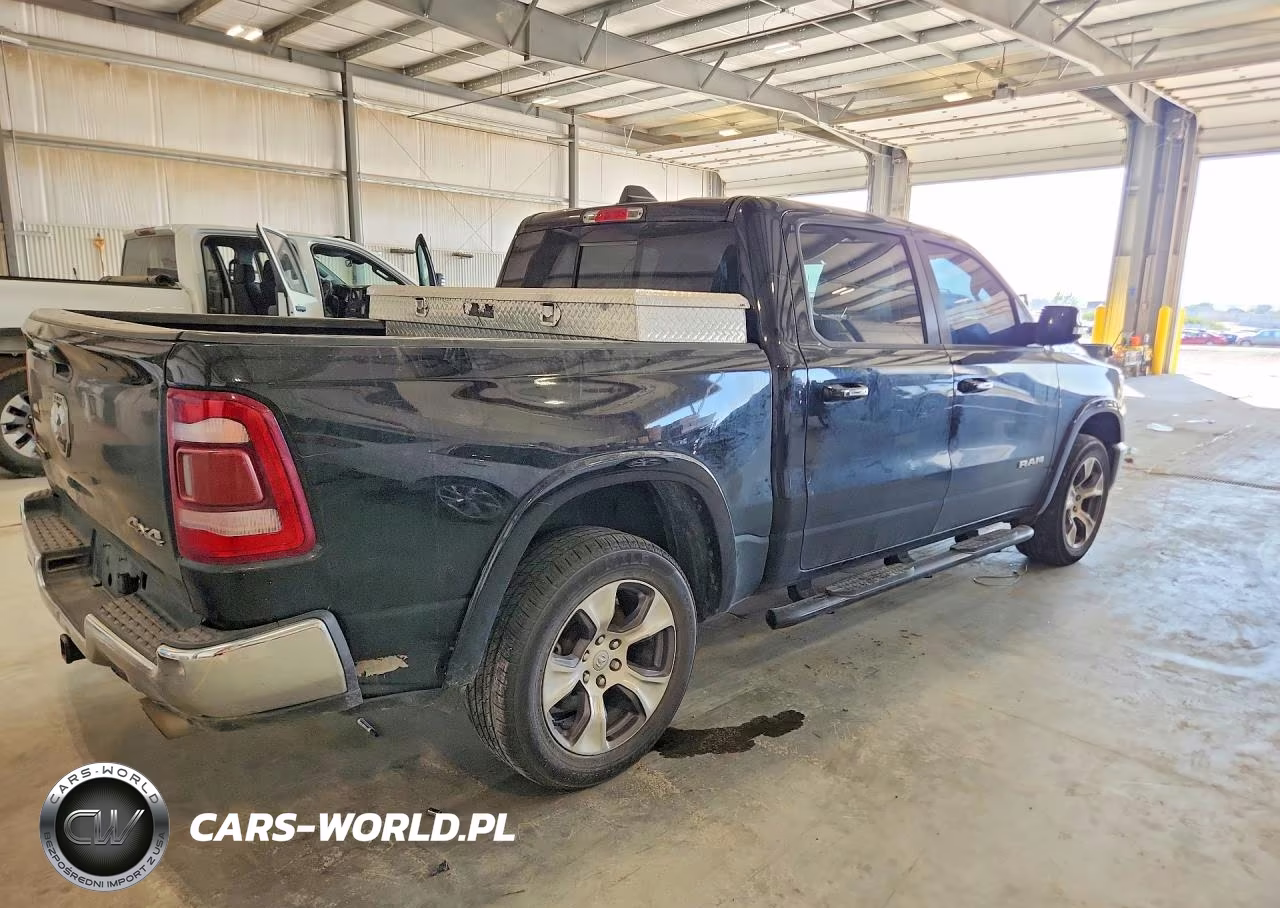 2020 Ram 1500 Laramie VIN:1C6SRFJT7LN414045 - 3