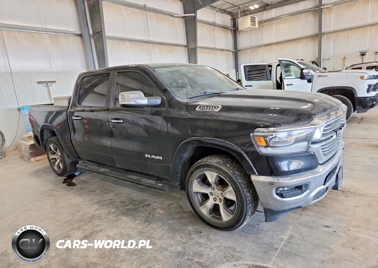 2020 Ram 1500 Laramie VIN:1C6SRFJT7LN414045 - 4