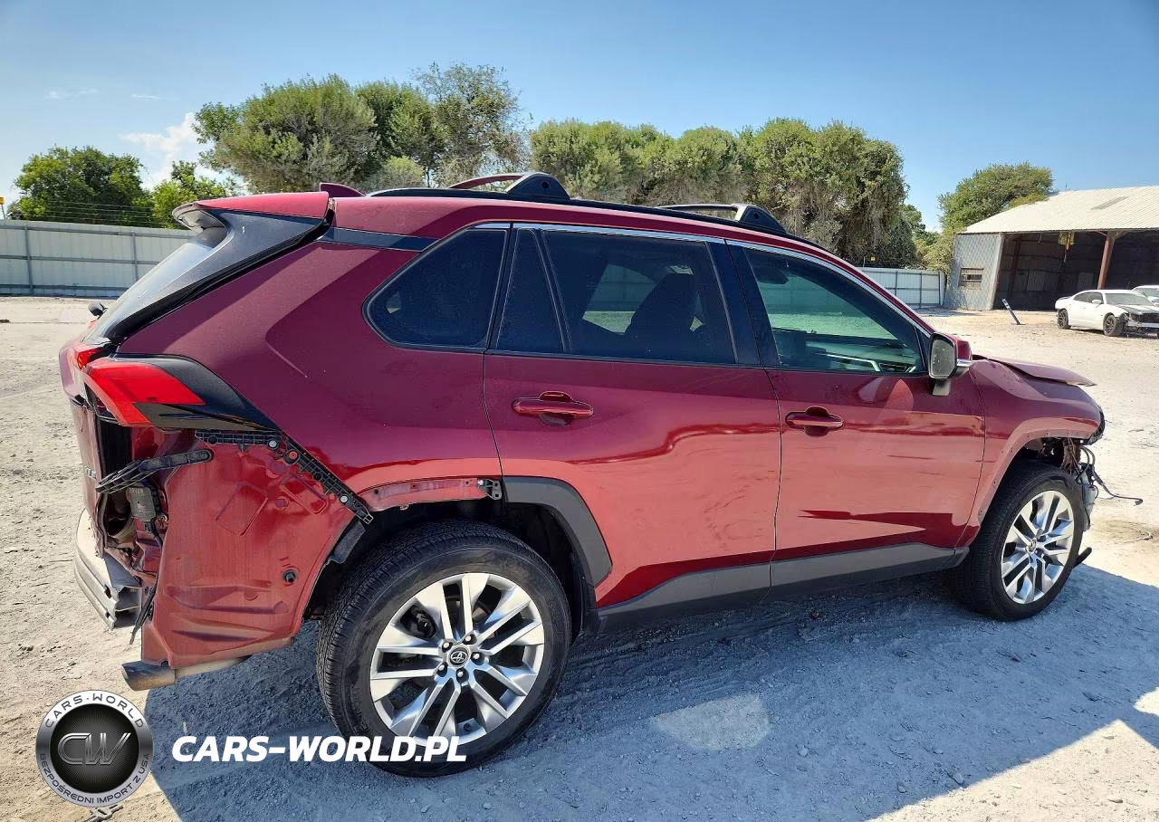 2021 Toyota Rav4 Xle Premium VIN:2T3C1RFV2MW121812 - 3