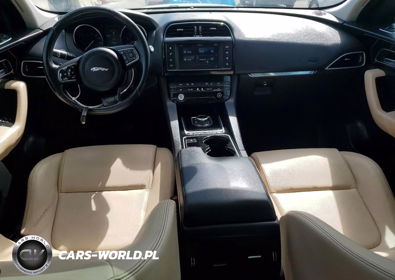 2017 Jaguar F-Pace Premium VIN:SADCJ2BV4HA067080 - 8