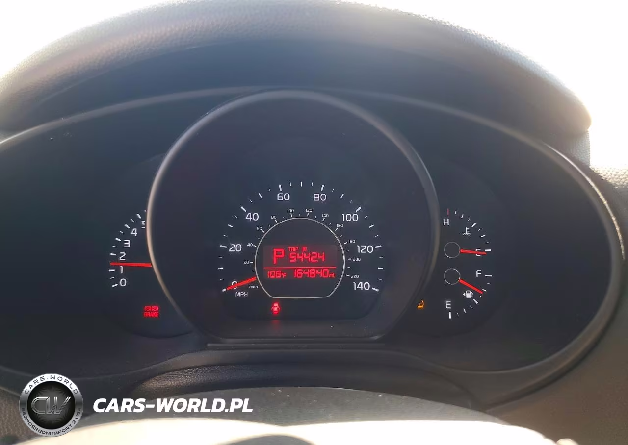 2016 Kia Soul + VIN:KNDJP3A59G7833857 - 9