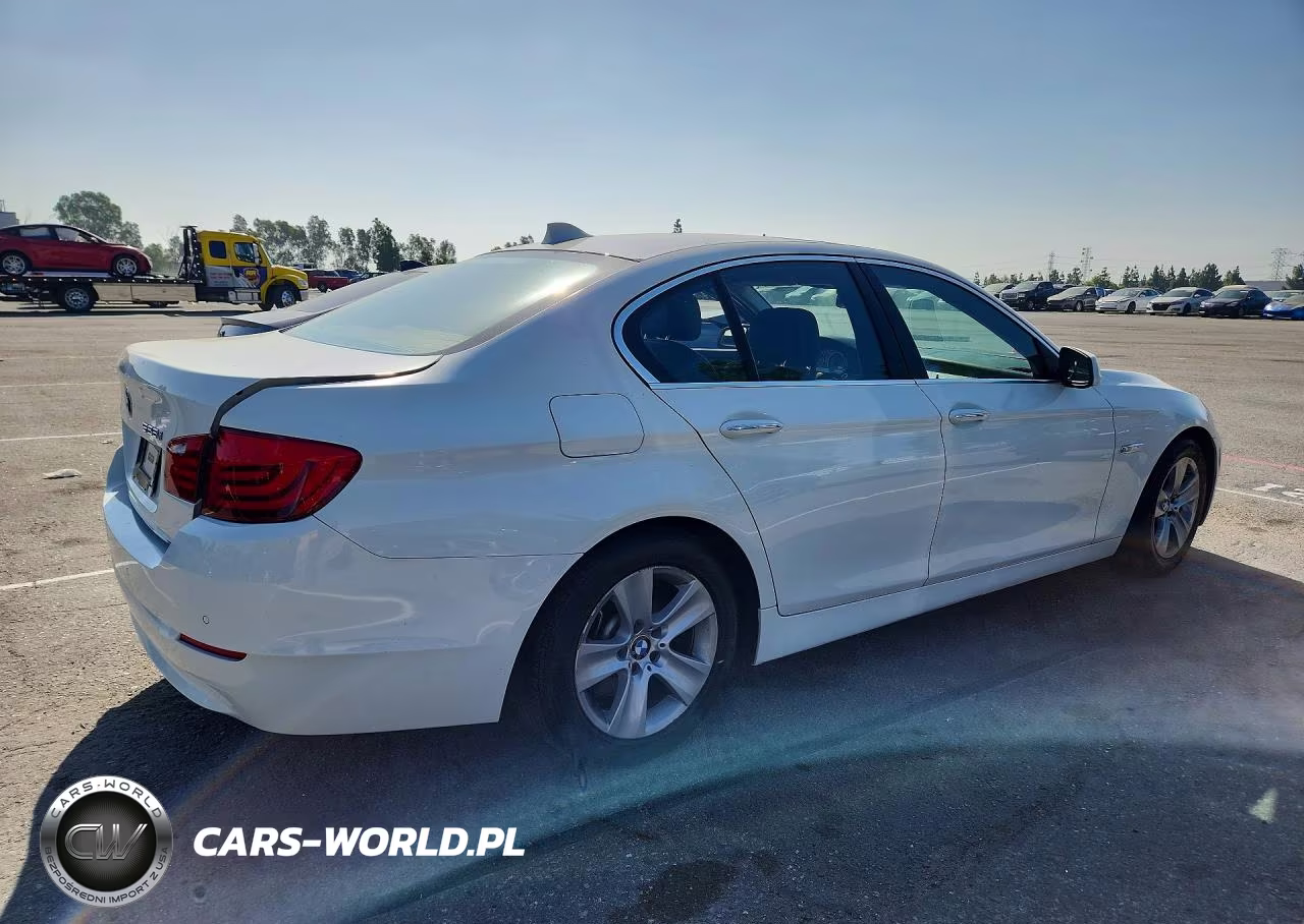 2013 BMW 528 I VIN:WBAXG5C59DD232381 - 3