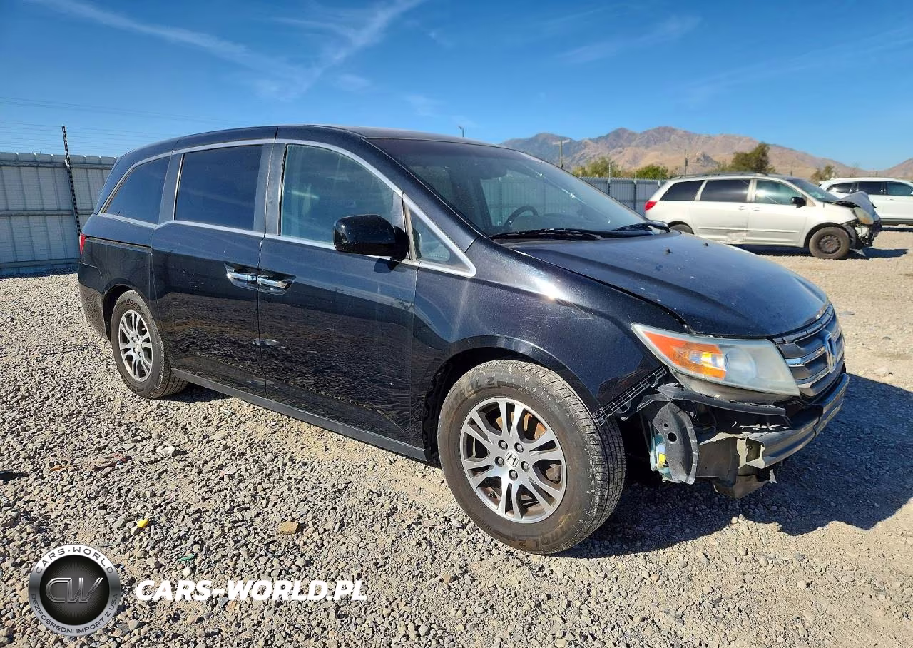2013 Honda Odyssey Exl VIN:5FNRL5H62DB075066 - 4