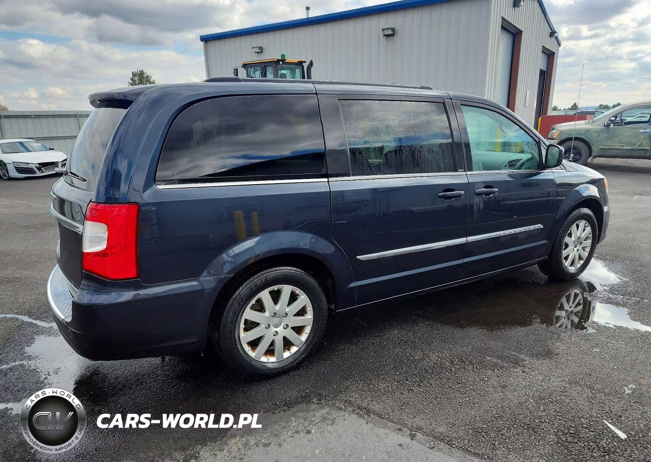2013 Chrysler Town & Country Touring VIN:2C4RC1BG7DR674608 - 3